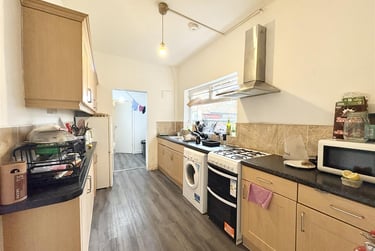 4 bed house, Watkin Street, Hockley, Nottingham, NG31DL - Image 2